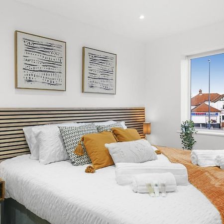 Modern Bungalow In Maidstone Sleeps 5 With Free Parking Экстерьер фото