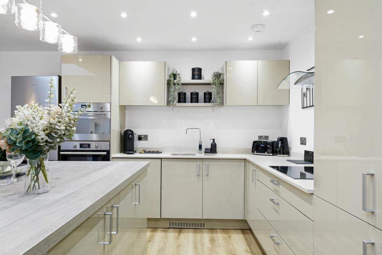 Modern Bungalow In Maidstone Sleeps 5 With Free Parking Экстерьер фото