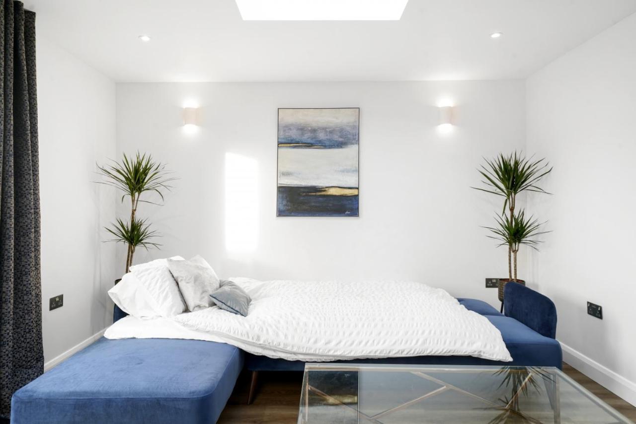 Modern Bungalow In Maidstone Sleeps 5 With Free Parking Экстерьер фото