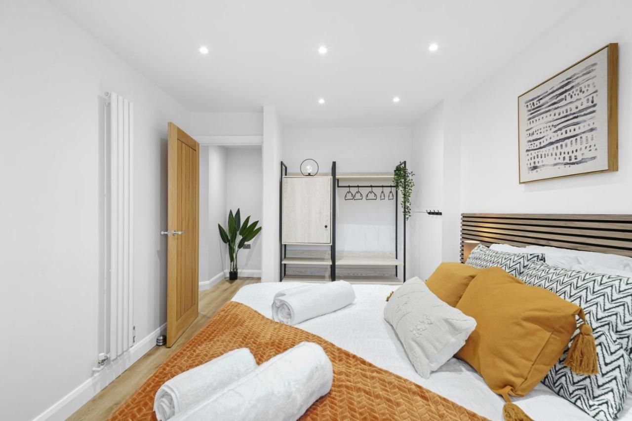 Modern Bungalow In Maidstone Sleeps 5 With Free Parking Экстерьер фото