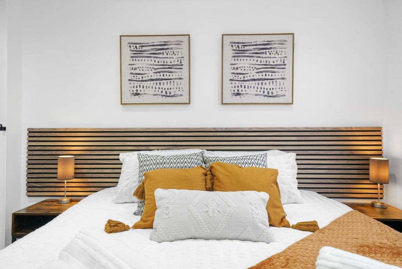 Modern Bungalow In Maidstone Sleeps 5 With Free Parking Экстерьер фото