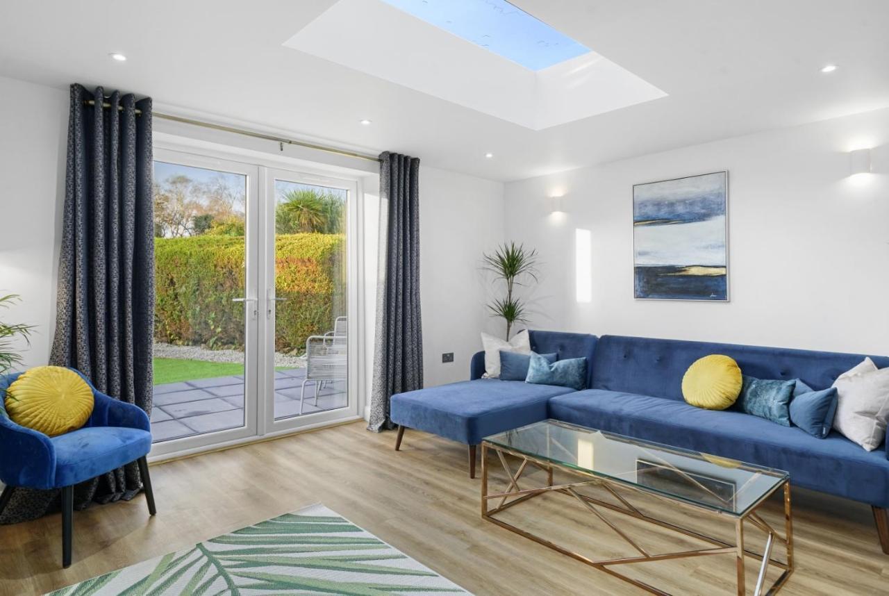 Modern Bungalow In Maidstone Sleeps 5 With Free Parking Экстерьер фото